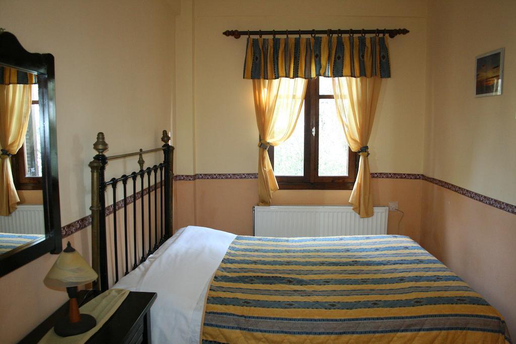 Xenios Loutra Village Karnagio Kültér fotó