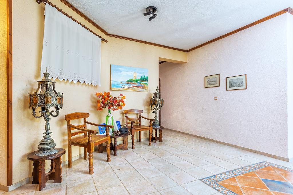 Xenios Loutra Village Karnagio Kültér fotó