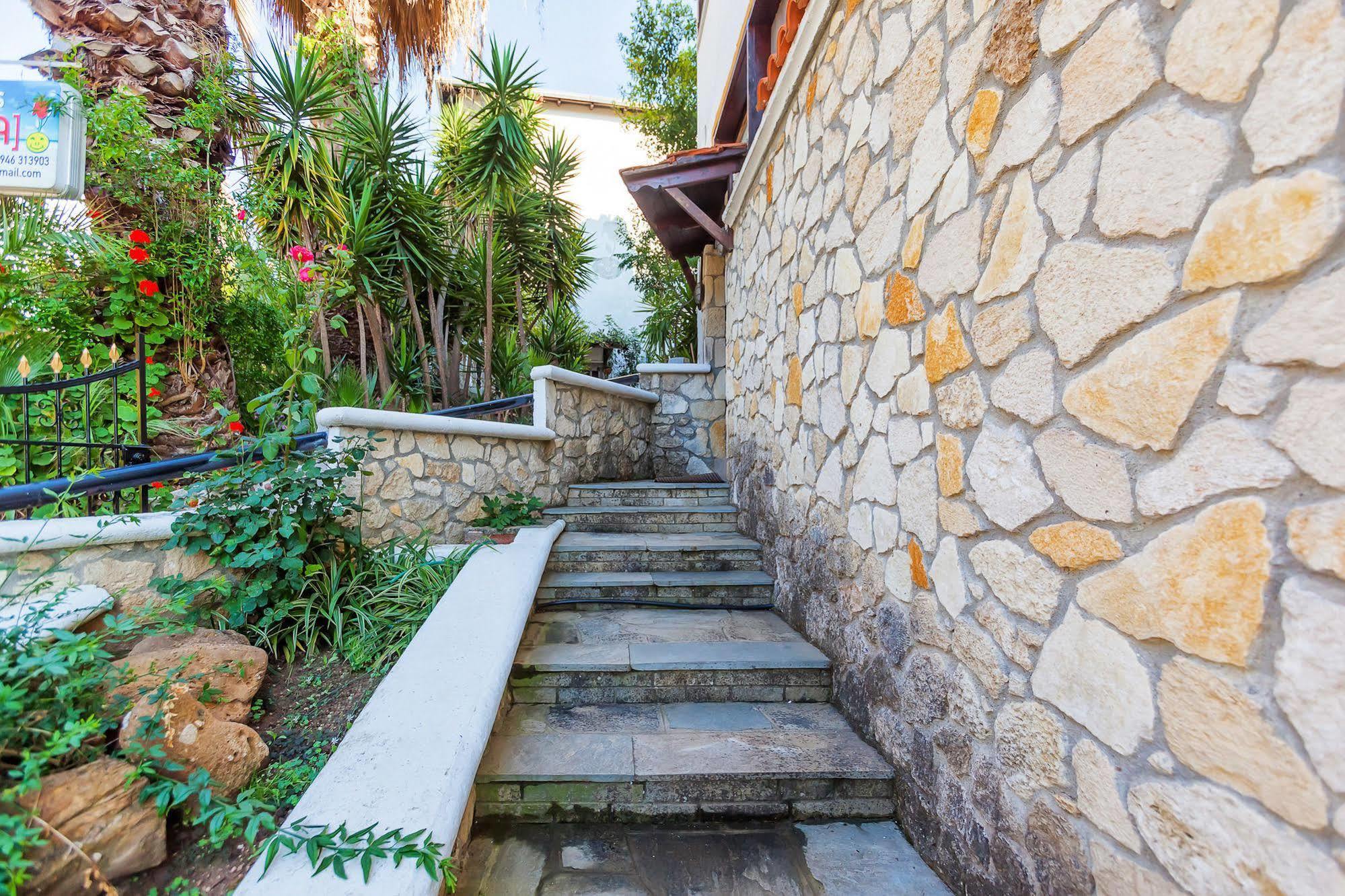 Xenios Loutra Village Karnagio Kültér fotó
