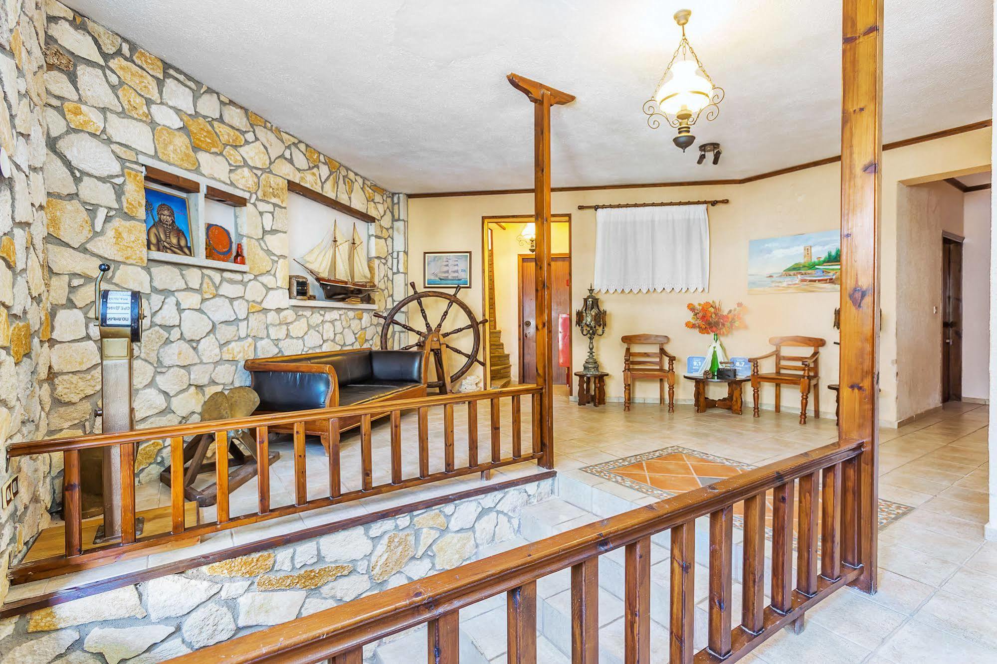 Xenios Loutra Village Karnagio Kültér fotó